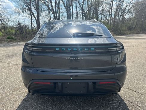 Used 2025 Porsche Macan 4S Electric AWD/4WD image 4