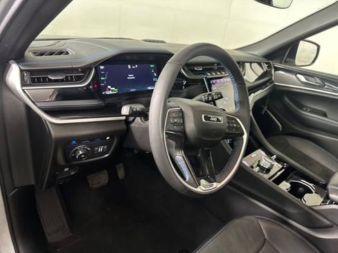 Used 2022 Jeep Grand Cherokee Trailhawk image 13