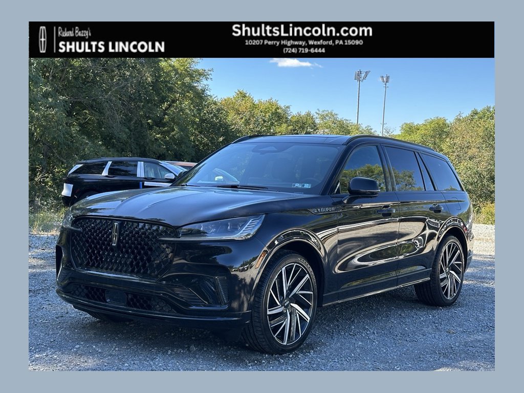 New 2026 Lincoln Aviator Black Label w/ Jet Appearance Package AWD/4WD image 1