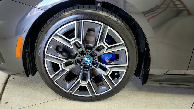 Used 2024 BMW i5 eDrive40i w/ M Sport Package RWD image 80