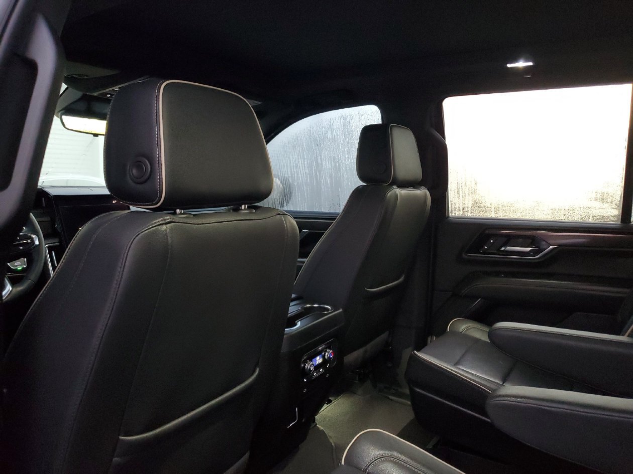 Used 2025 GMC Yukon Elevation w/ Technology Package RWD image 9