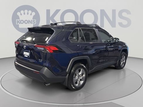 Used 2025 Toyota RAV4 XLE w/ Convenience Package AWD/4WD image 7