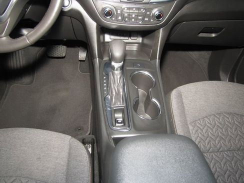 Used 2022 Chevrolet Equinox LT image 9