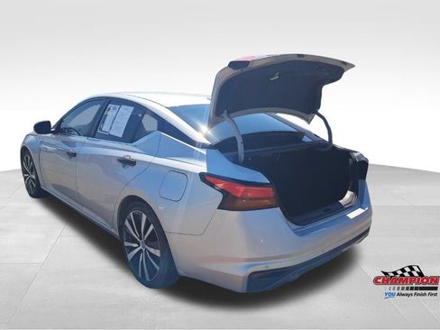 Used 2020 Nissan Altima 2.5 SR FWD image 15