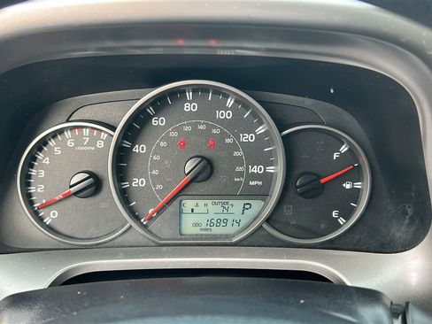 Used 2016 Toyota RAV4 LE AWD/4WD image 21