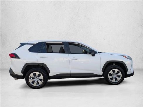 Used 2024 Toyota RAV4 LE image 4