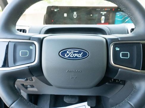 Used 2025 Ford Expedition Max Active RWD image 30