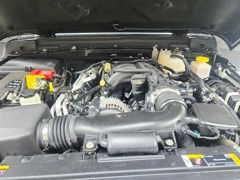 Used 2022 Jeep Gladiator Sport image 17