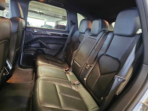 Used 2013 Porsche Cayenne AWD/4WD image 31