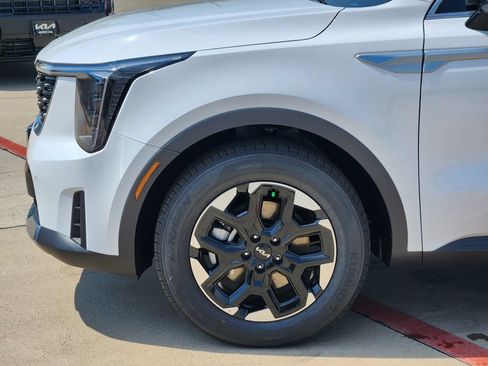 New 2026 Kia Sorento S FWD image 7