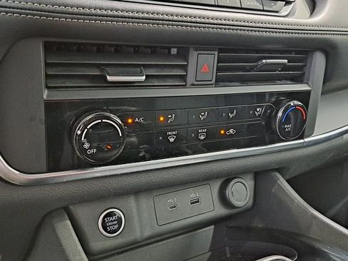 Used 2023 Nissan Rogue S image 15