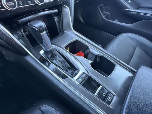 Used 2018 Honda Accord Sport image 28