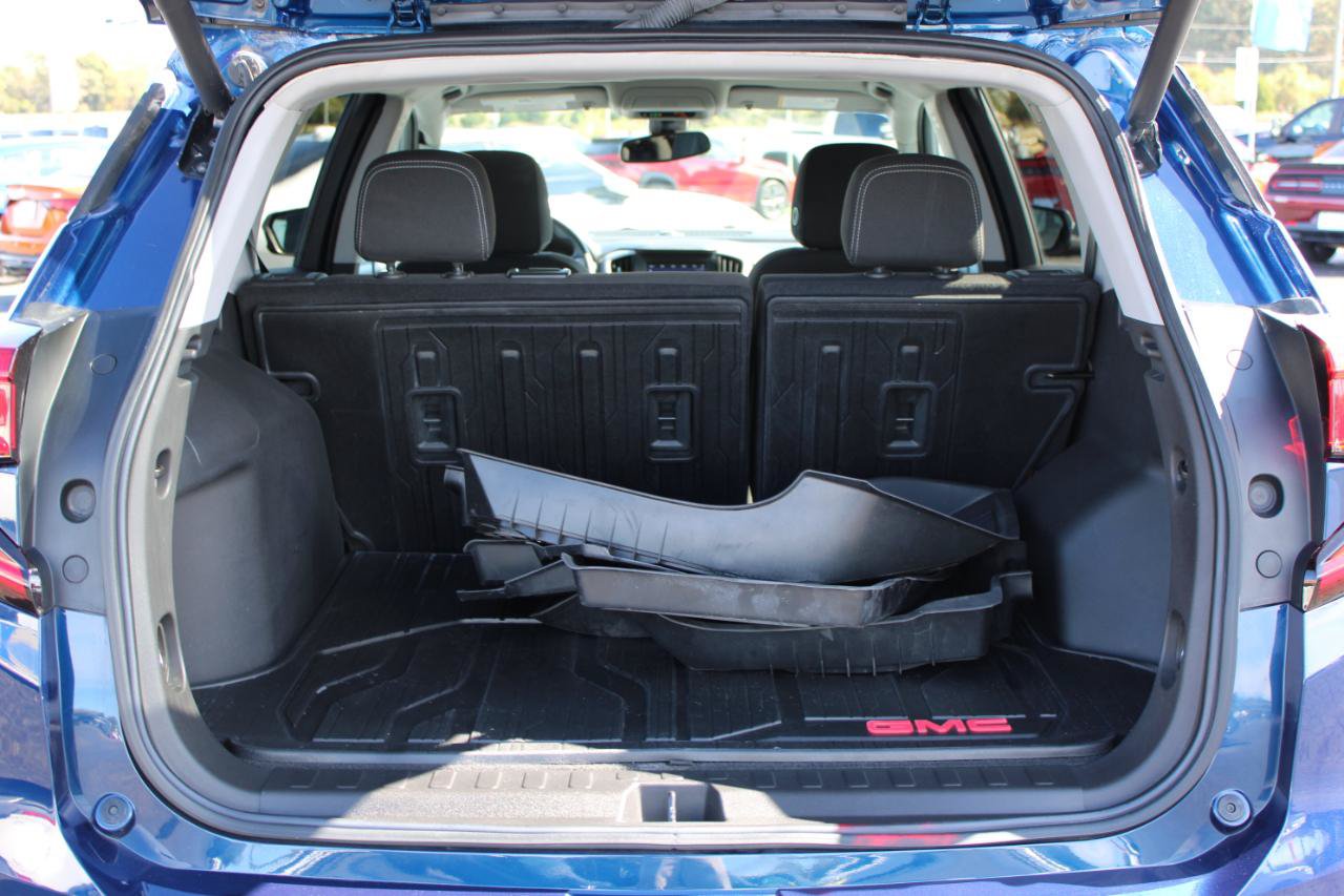Used 2023 GMC Terrain SLE w/ Driver Convenience Package AWD/4WD image 10