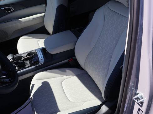 New 2026 Kia Carnival EX FWD image 18
