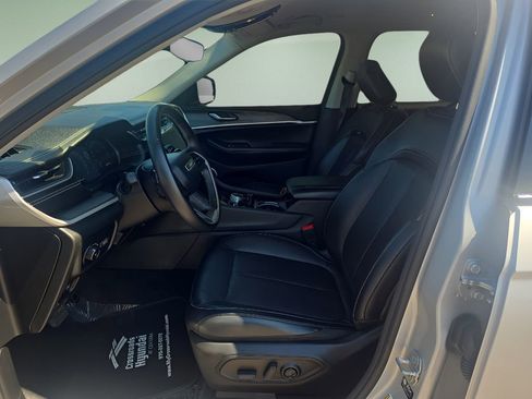 Used 2021 Jeep Grand Cherokee L Limited image 10