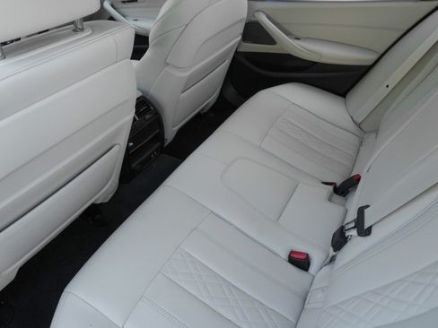 Used 2023 BMW 530i xDrive w/ Executive Package AWD/4WD image 29