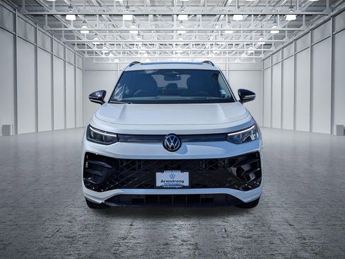 New 2026 Volkswagen Tiguan SE R-Line AWD/4WD image 8