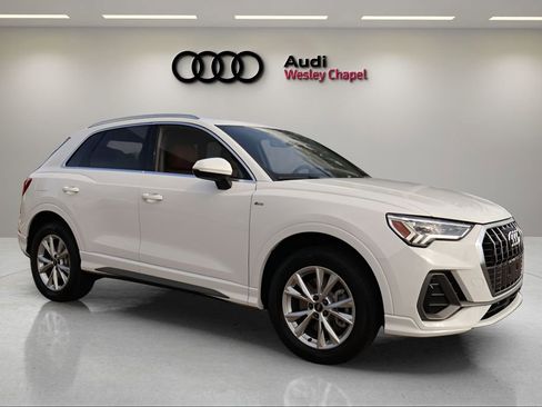 Used 2025 Audi Q3 2.0T Premium w/ Convenience Package AWD/4WD image 7