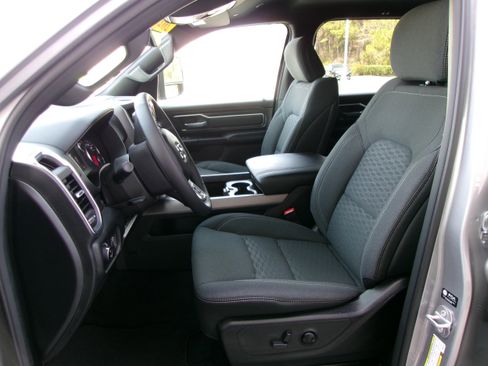 New 2025 RAM 1500 Big Horn AWD/4WD image 13