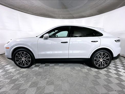 Used 2026 Porsche Cayenne Coupe AWD/4WD image 2