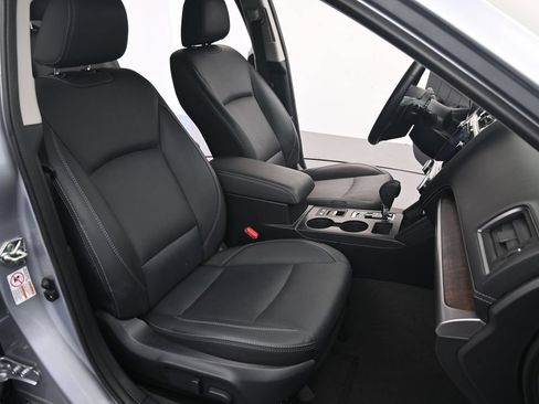 Used 2019 Subaru Outback 3.6R Limited w/ Popular Package #2 AWD/4WD image 33