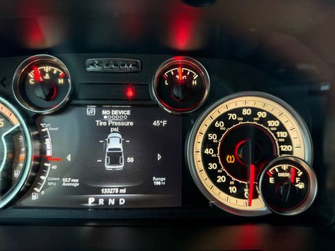 Used 2017 RAM 1500 Big Horn image 12