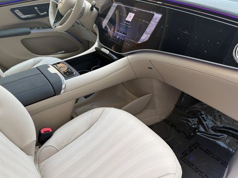 New 2026 Mercedes-Benz EQS 400 4MATIC SUV image 14