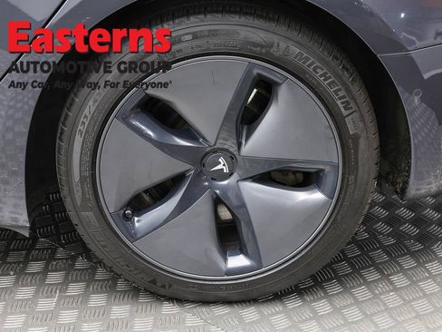 Used 2018 Tesla Model 3 Long Range AWD/4WD image 8