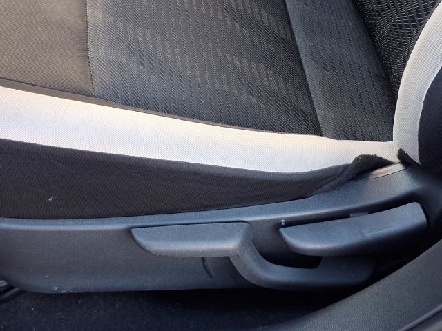 Used 2021 Nissan Versa SV FWD image 4