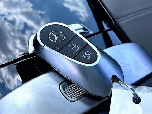 Certified 2025 Mercedes-Benz C 300 Sedan image 15