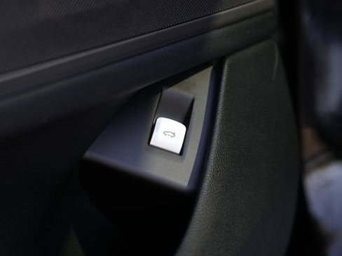 Used 2019 BMW 750i xDrive image 29