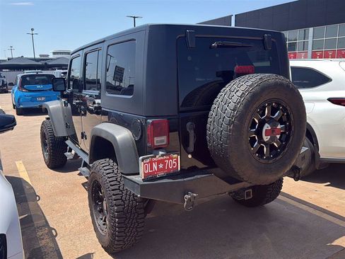 Used 2008 Jeep Wrangler Unlimited Rubicon w/ Dual Top Group AWD/4WD image 11