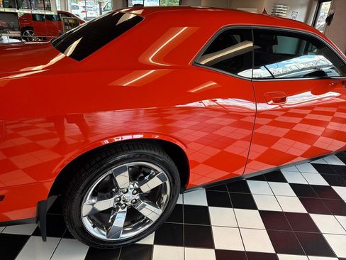 Used 2010 Dodge Challenger R/T RWD image 11