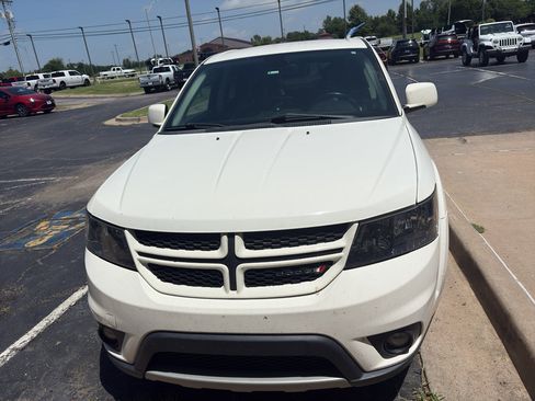 Used 2019 Dodge Journey GT FWD image 2