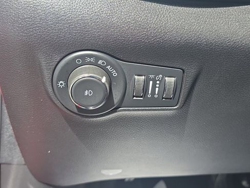 Used 2022 Jeep Compass Limited AWD/4WD image 24