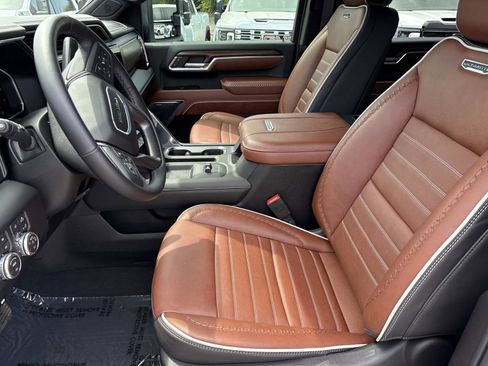 Used 2026 GMC Sierra 3500 Denali Ultimate AWD/4WD image 15