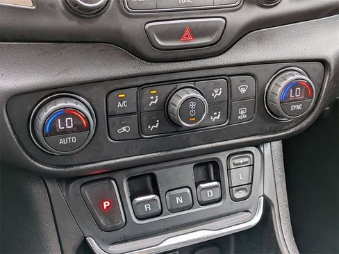 Used 2018 GMC Terrain Denali image 23