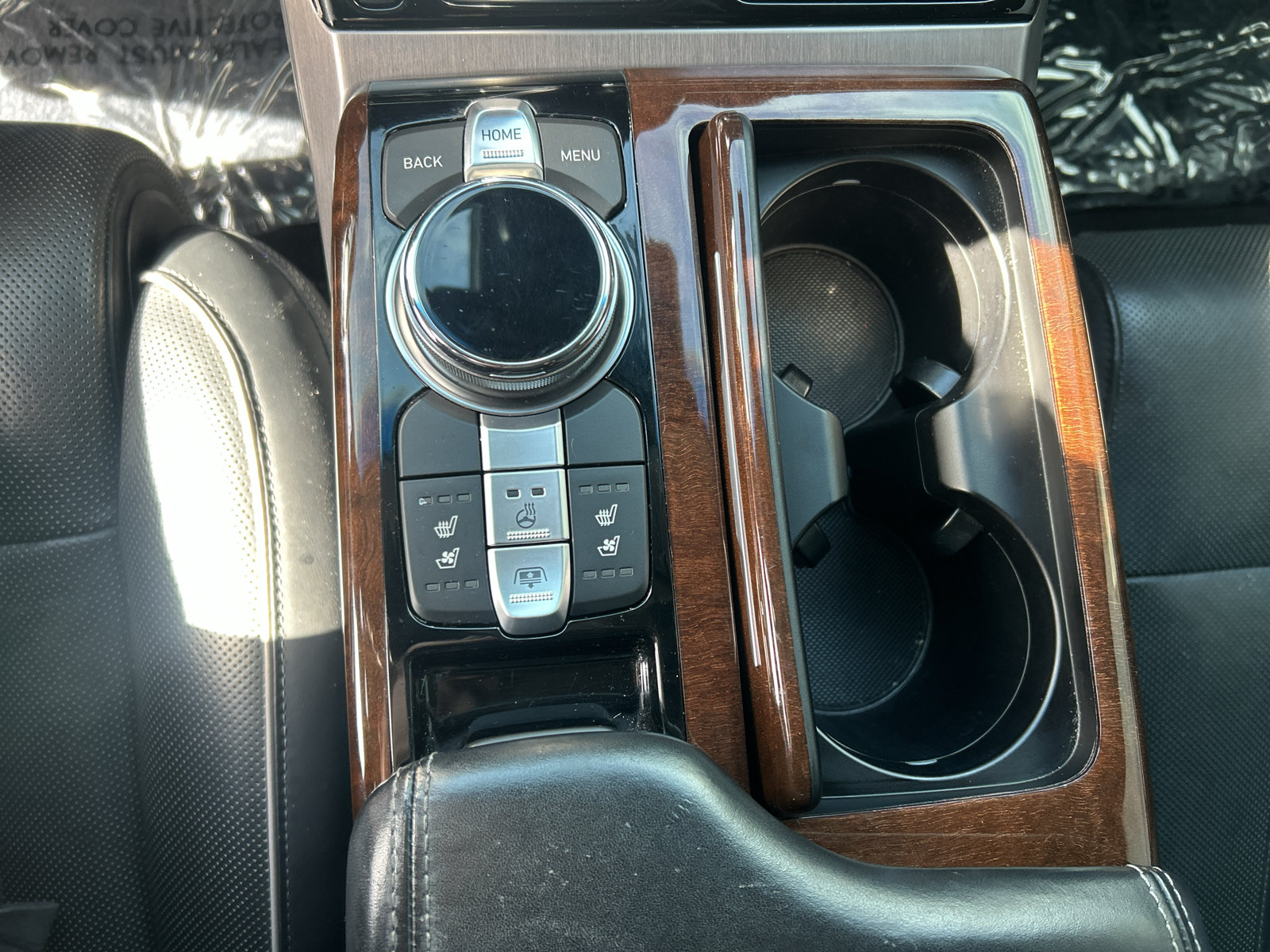 Used 2019 Genesis G90 3.3T Premium RWD image 27