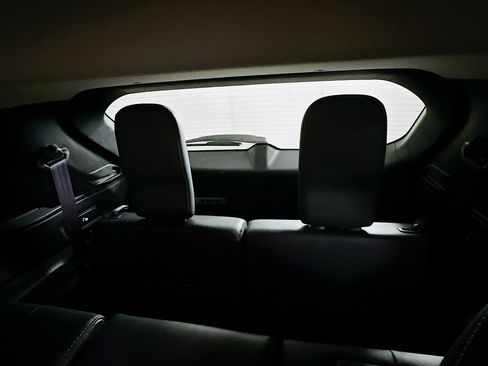 Used 2024 Mitsubishi Outlander SE image 29