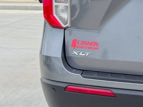 Used 2024 Ford Explorer XLT w/ Equipment Group 202A RWD image 18