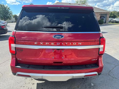 Used 2022 Ford Expedition Max XLT image 6