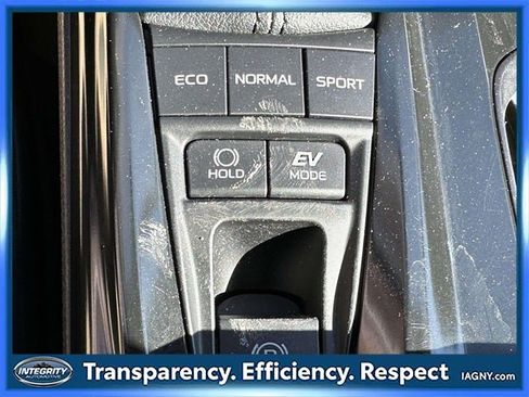 Used 2025 Toyota Camry LE image 26