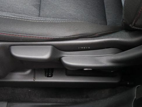 Used 2024 Chevrolet Trax RS image 33