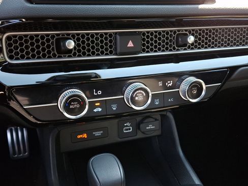 Used 2024 Honda Civic Sport image 13