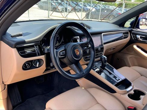 Used 2023 Porsche Macan Turbo AWD/4WD image 24