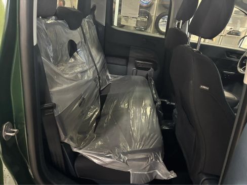 New 2025 Ford Maverick XLT w/ XLT Luxury Package image 32