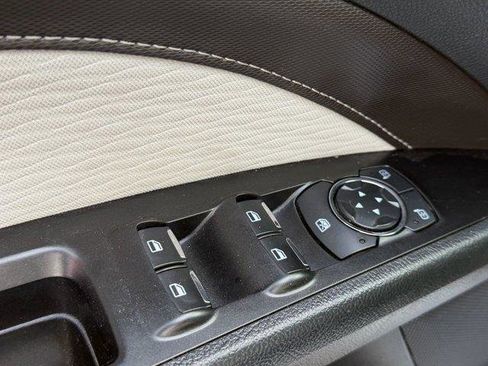 Used 2019 Ford Fusion SE w/ Equipment Group 151A image 12