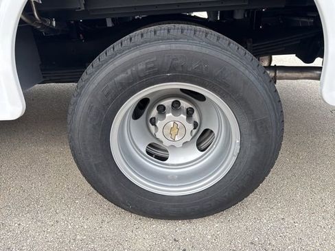 New 2024 Chevrolet Express 3500 w/ Power Convenience Package image 6