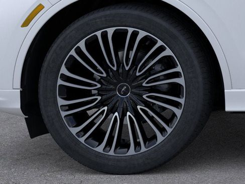 New 2026 Lincoln Aviator Black Label w/ Dynamic Handling Package image 19