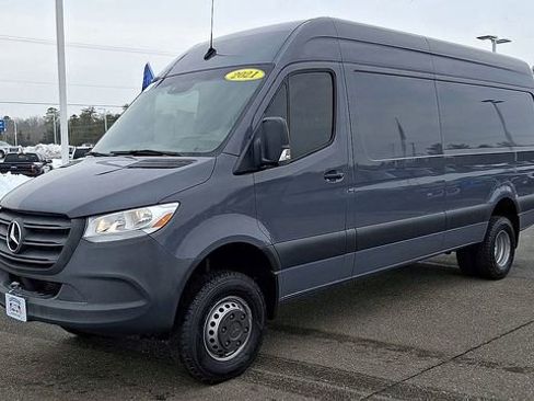 Used 2021 Mercedes-Benz Sprinter 3500 image 4